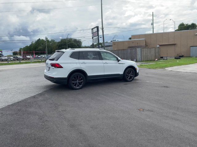 2022 Volkswagen Tiguan SE