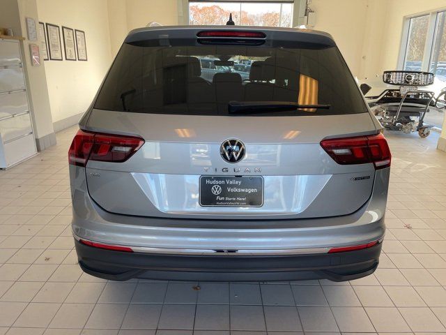 2022 Volkswagen Tiguan SE