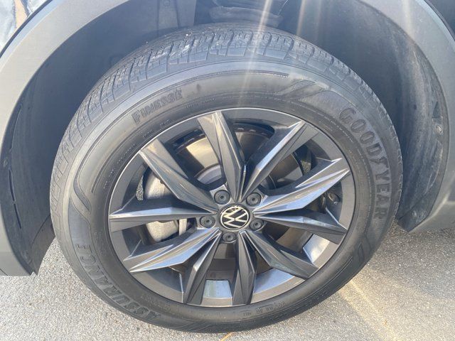 2022 Volkswagen Tiguan SE