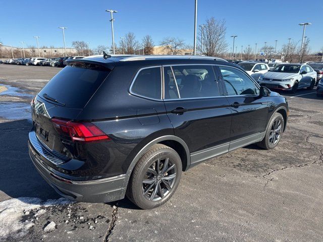 2022 Volkswagen Tiguan SE