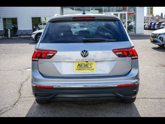 2022 Volkswagen Tiguan SE