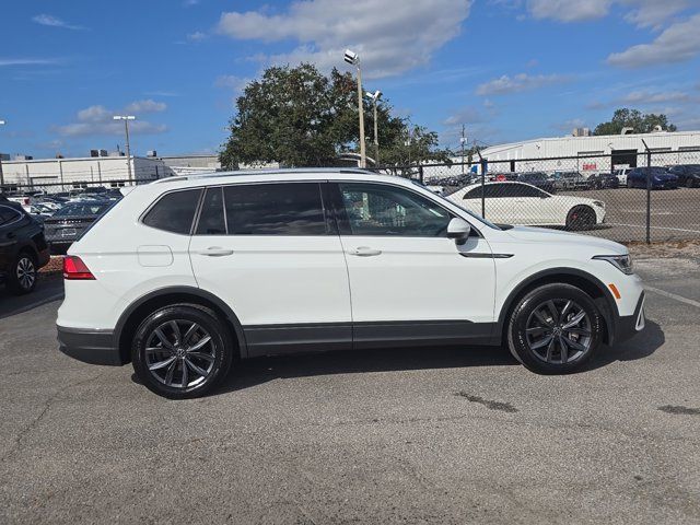 2022 Volkswagen Tiguan SE