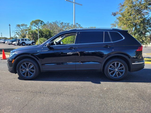 2022 Volkswagen Tiguan SE