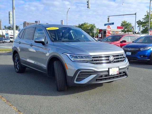 2022 Volkswagen Tiguan SE