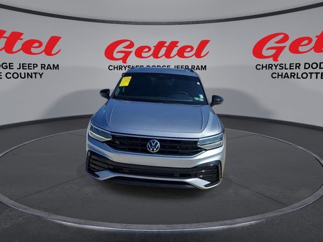 2022 Volkswagen Tiguan SE R-Line Black