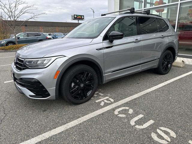 2022 Volkswagen Tiguan SE R-Line Black