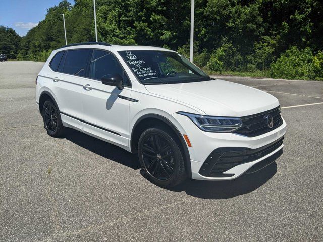 2022 Volkswagen Tiguan SE R-Line Black