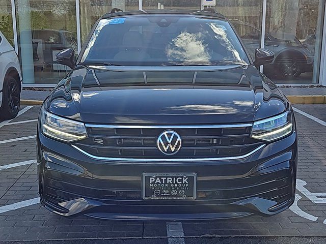 2022 Volkswagen Tiguan SE R-Line Black