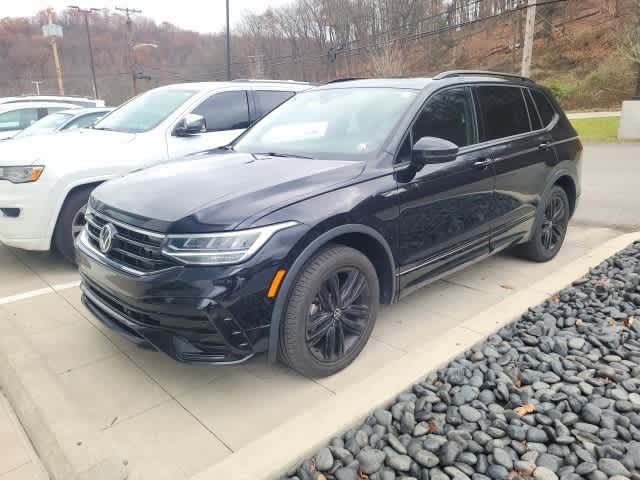 2022 Volkswagen Tiguan SE R-Line Black