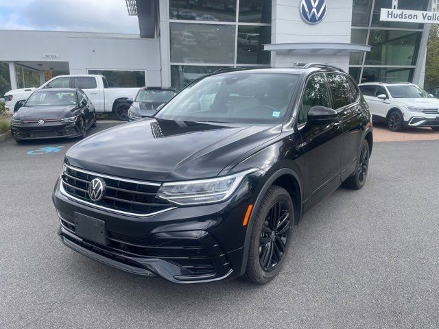 2022 Volkswagen Tiguan SE R-Line Black