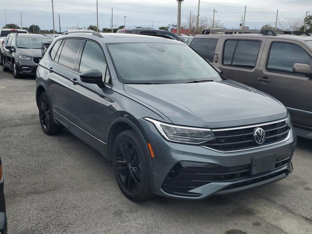 2022 Volkswagen Tiguan SE R-Line Black