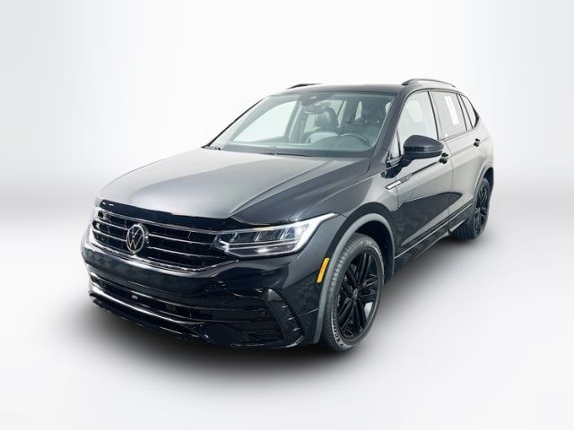 2022 Volkswagen Tiguan SE R-Line Black