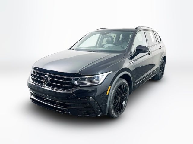 2022 Volkswagen Tiguan SE R-Line Black