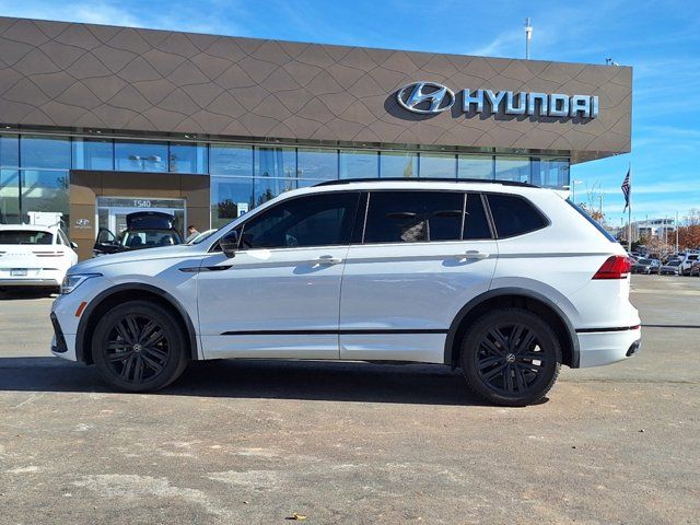 2022 Volkswagen Tiguan SE R-Line Black