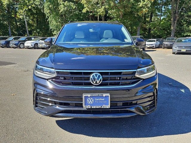 2022 Volkswagen Tiguan SE R-Line Black