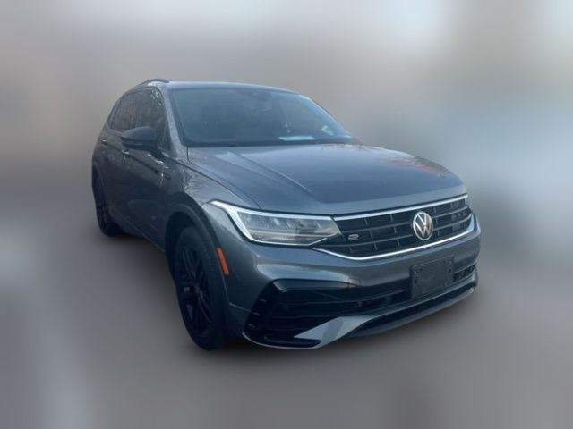 2022 Volkswagen Tiguan SE R-Line Black