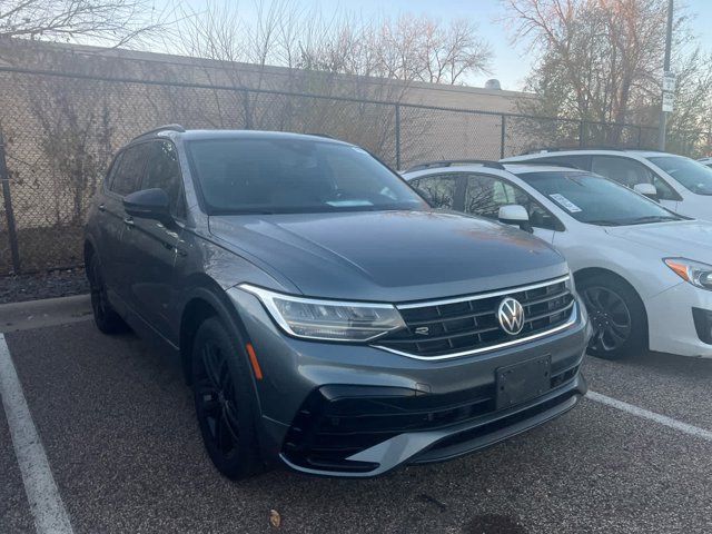 2022 Volkswagen Tiguan SE R-Line Black