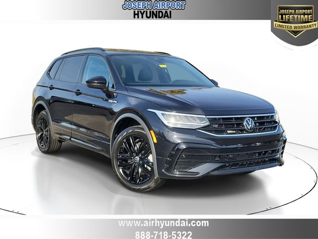 2022 Volkswagen Tiguan SE R-Line Black