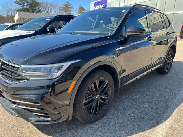 2022 Volkswagen Tiguan SE R-Line Black
