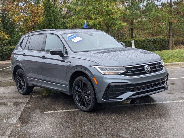 2022 Volkswagen Tiguan SE R-Line Black