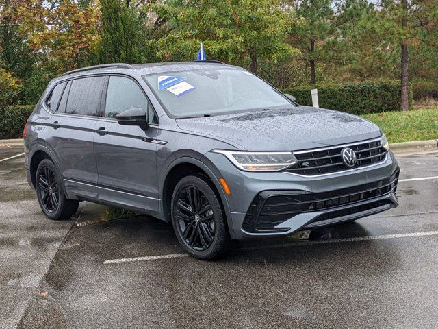 2022 Volkswagen Tiguan SE R-Line Black