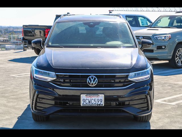 2022 Volkswagen Tiguan SE R-Line Black