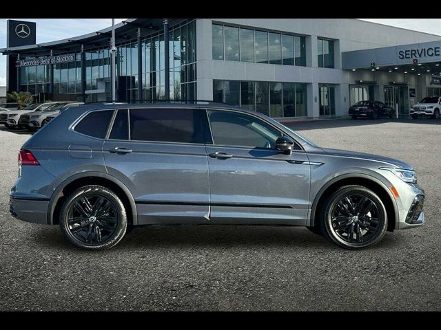 2022 Volkswagen Tiguan SE R-Line Black