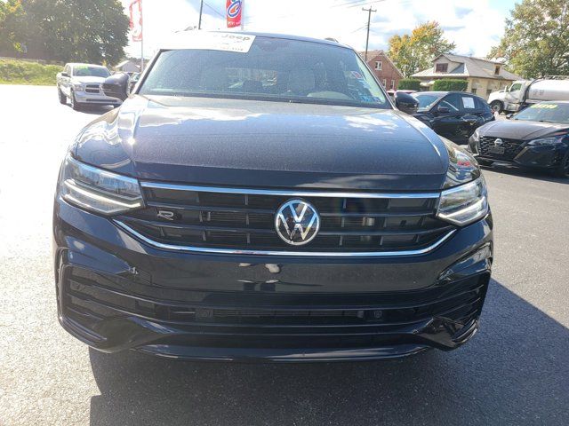 2022 Volkswagen Tiguan SE R-Line Black