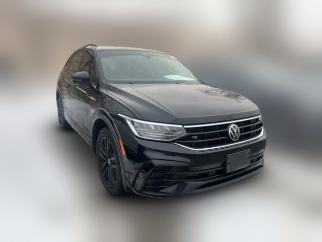 2022 Volkswagen Tiguan SE R-Line Black