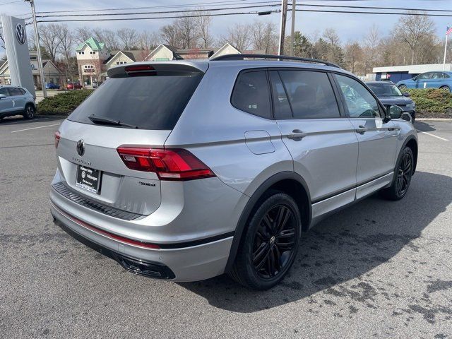 2022 Volkswagen Tiguan SE R-Line Black