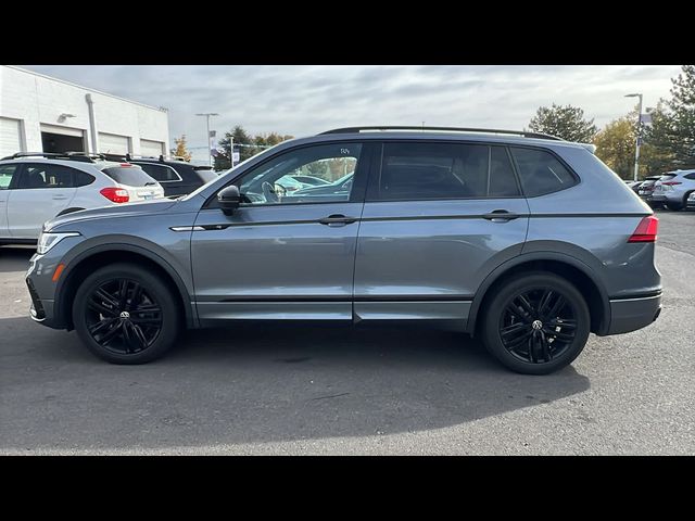 2022 Volkswagen Tiguan SE R-Line Black