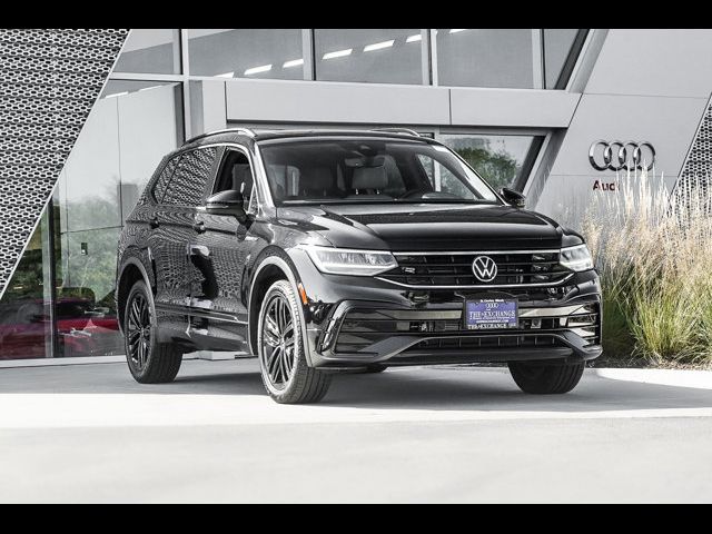 2022 Volkswagen Tiguan SE R-Line Black