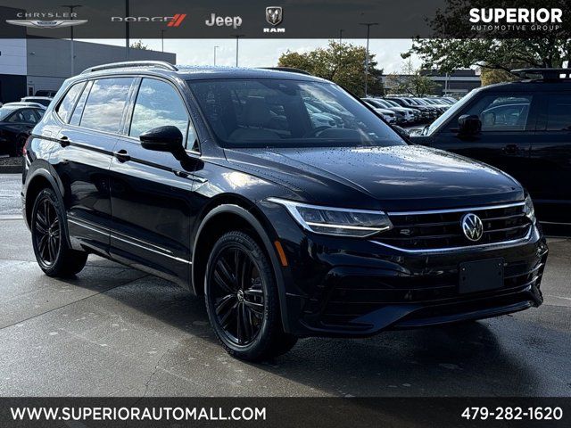 2022 Volkswagen Tiguan SE R-Line Black