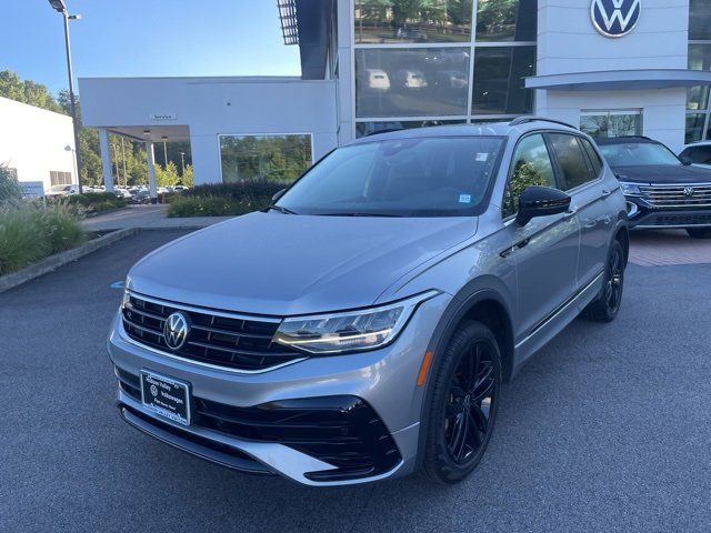 2022 Volkswagen Tiguan SE R-Line Black