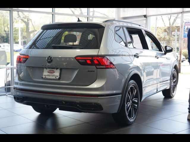 2022 Volkswagen Tiguan SE R-Line Black