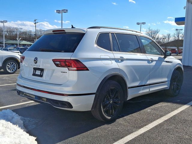 2022 Volkswagen Tiguan SE R-Line Black