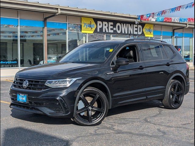 2022 Volkswagen Tiguan SE R-Line Black