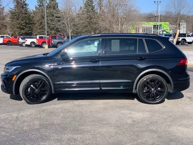 2022 Volkswagen Tiguan SE R-Line Black