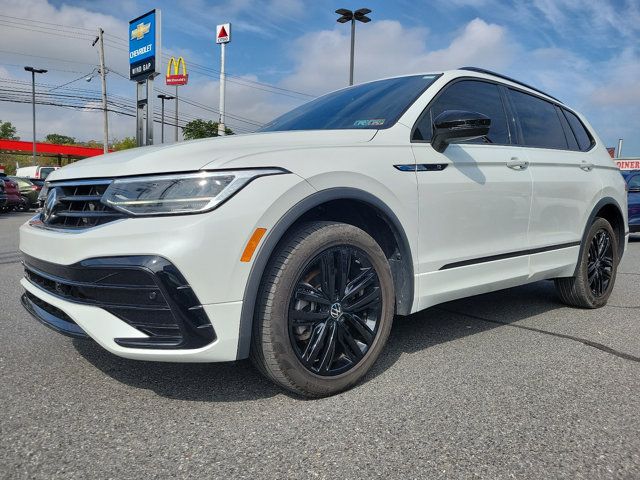 2022 Volkswagen Tiguan SE R-Line Black