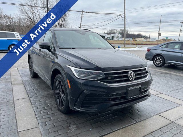 2022 Volkswagen Tiguan SE R-Line Black