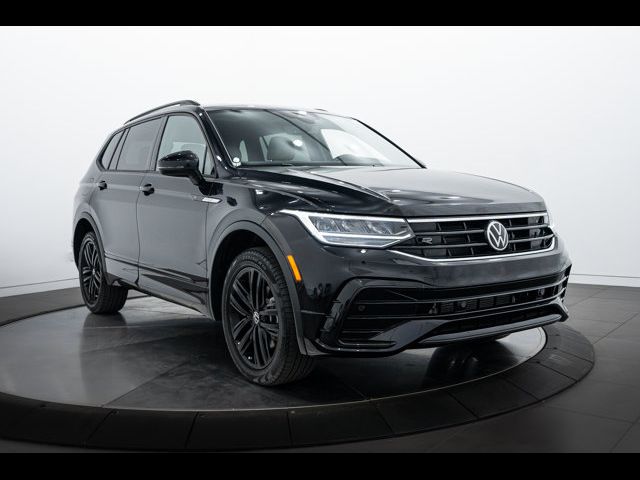 2022 Volkswagen Tiguan SE R-Line Black