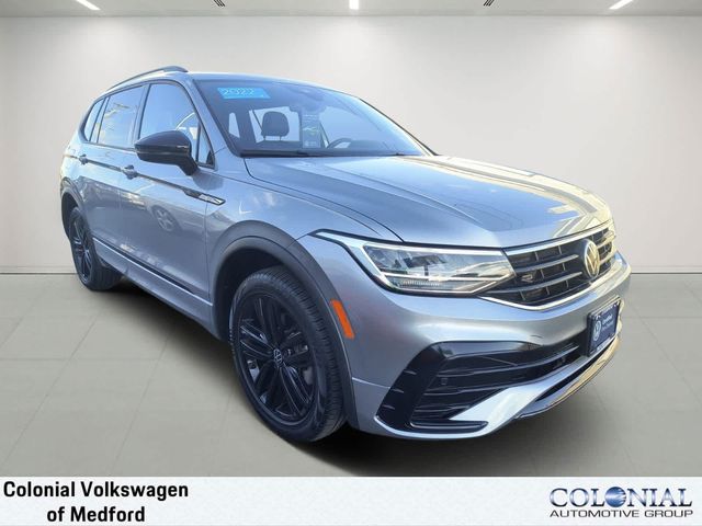 2022 Volkswagen Tiguan SE R-Line Black