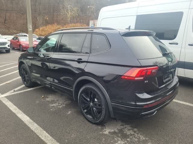 2022 Volkswagen Tiguan SE R-Line Black