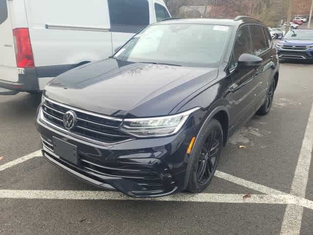 2022 Volkswagen Tiguan SE R-Line Black