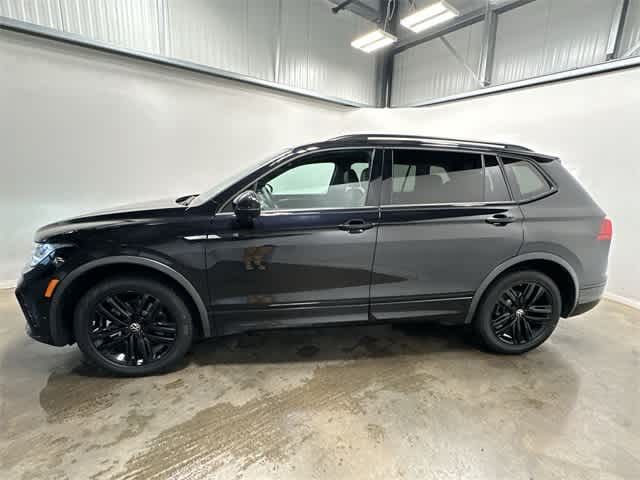 2022 Volkswagen Tiguan SE R-Line Black