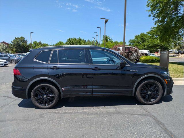 2022 Volkswagen Tiguan SE R-Line Black