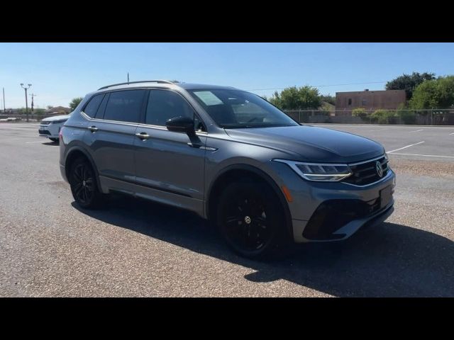 2022 Volkswagen Tiguan SE R-Line Black