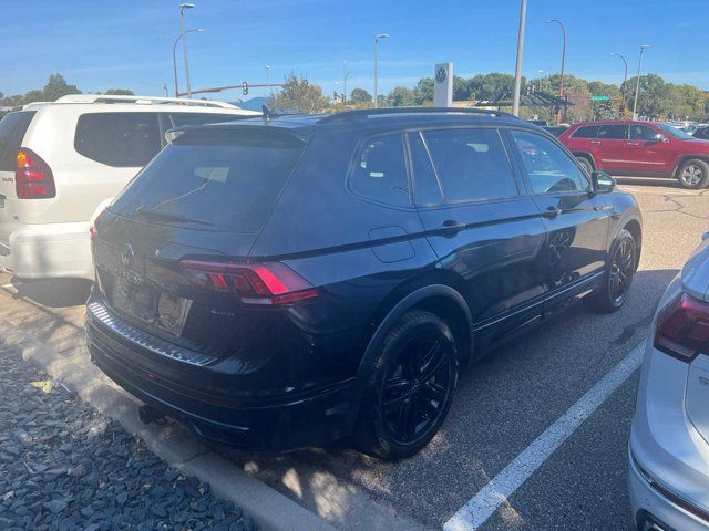 2022 Volkswagen Tiguan SE R-Line Black