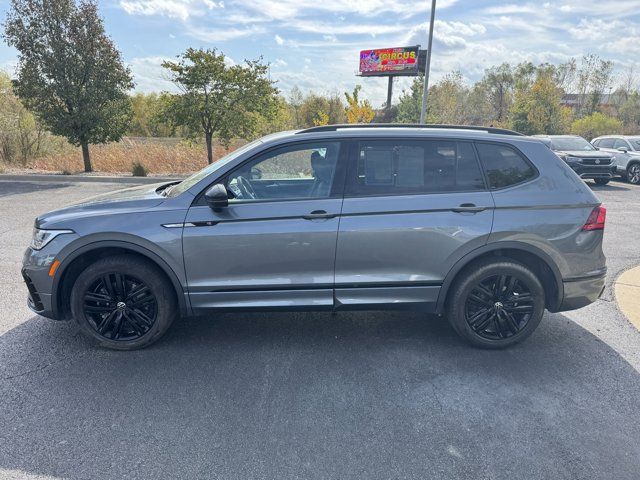 2022 Volkswagen Tiguan SE R-Line Black