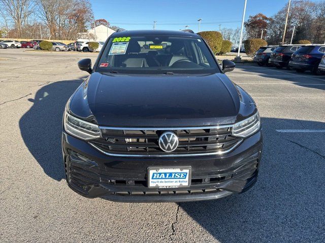 2022 Volkswagen Tiguan SE R-Line Black